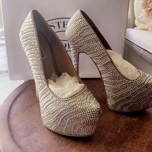 Steve Madden platform high heels